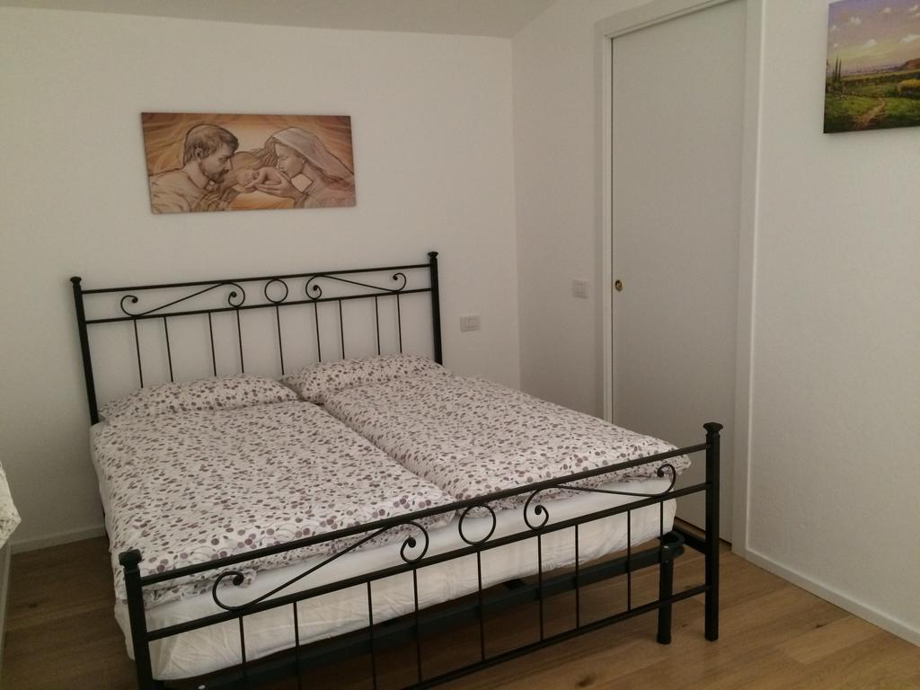 דירות צ'רטאלדו Casina Rosa חדר תמונה